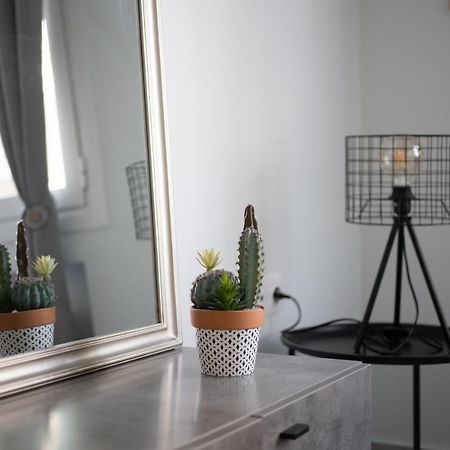 Newly Renovated Cozy Studio Downtown أثينا المظهر الخارجي الصورة